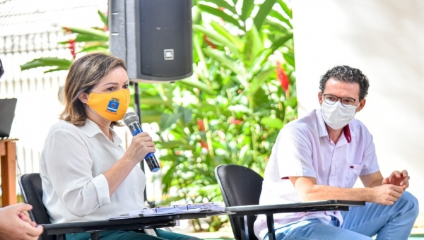 Prometendo renovar a frota e manter subsídio aos estudantes, Socorro Neri aposta em novo mandato 